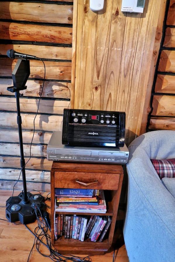 Cozy Log La Minerve
